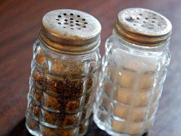 11 yếu tố khiến bữa ăn trên máy bay mất ngon mà bạn không ngờ tới