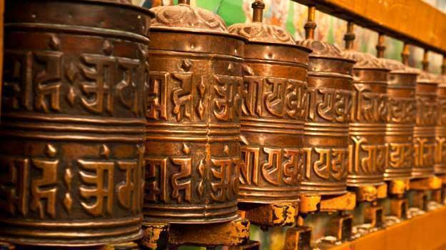 Kim luân tại tự viện Phunaka Dzong - Vương quốc Bhutan