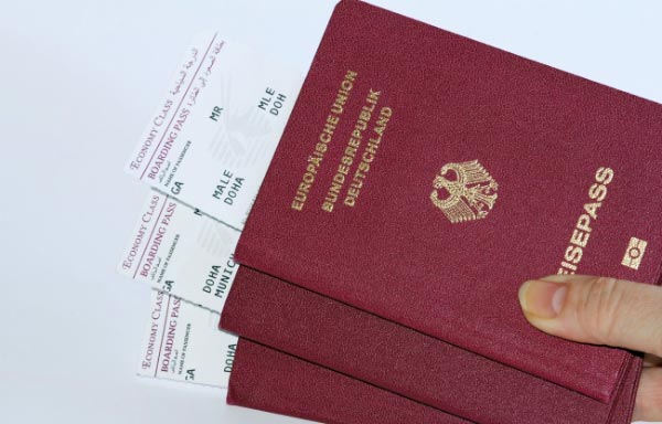 Bí mật đằng sau 4 màu sắc của hộ chiếu trên thế giới