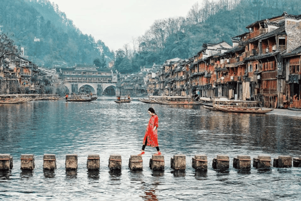 Tour Ân Thi – Trương Gia Giới – Phượng Hoàng Cổ Trấn 5N4Đ | Bay Vietjet Air