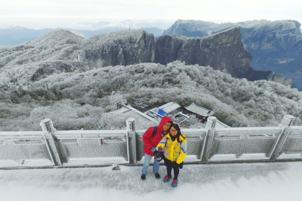 Tour Ân Thi – Trương Gia Giới – Phượng Hoàng Cổ Trấn 5N4Đ | Bay Vietjet Air